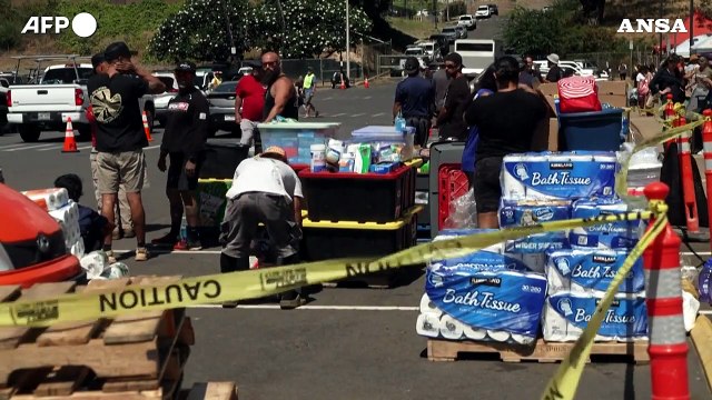 Incendi boschivi alle Hawaii, la denuncia dei cittadini: Nessun avviso di evacuazione