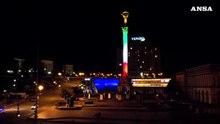 2 giugno, a Kiev il Tricolore si accende sul monumento in piazza Maidan