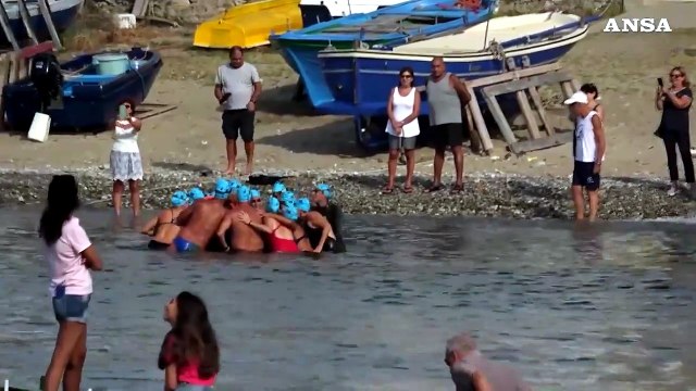 Nuoto, Calligaris attraversa lo Stretto di Messina a 50 anni dal suo record mondiale