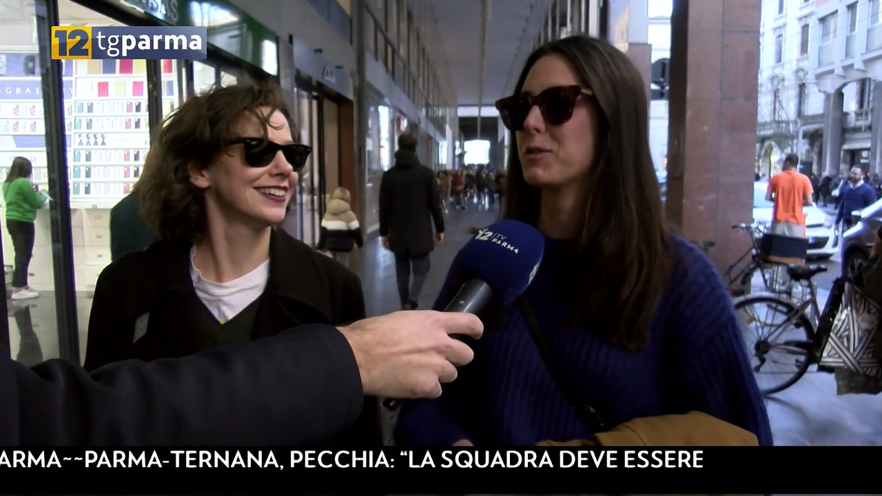 Regali Di Natale, Tanta Gente In Centro Per Gli Ultimi Acquisti