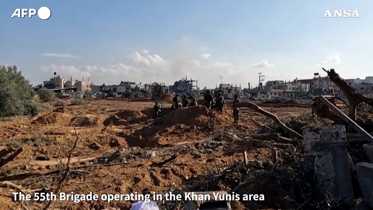 Gaza, le operazioni dell'esercito israeliano a Khan Yunis
