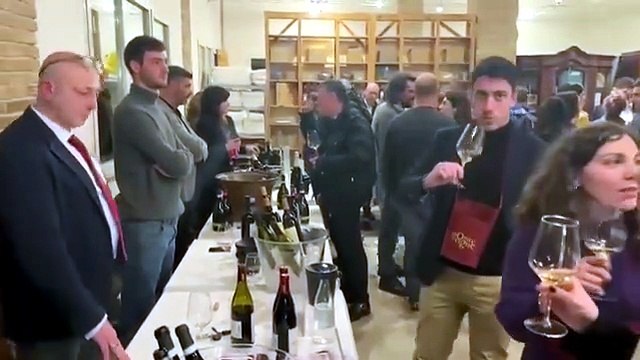 Presentata la Guida ai vini essenziali 2024 di Daniele Cernilli. Il tutto nel nome della malvasia