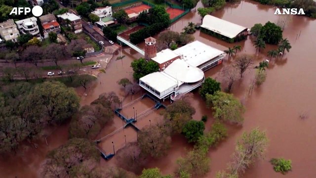 Inondazioni in Uruguay, evacuate piu' di duemila persone