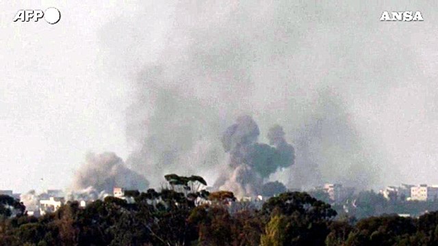 Gaza, attacco aereo israeliano colpisce il centro della Striscia