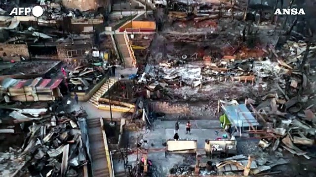Cile devastato dagli incendi, almeno 112 le vittime