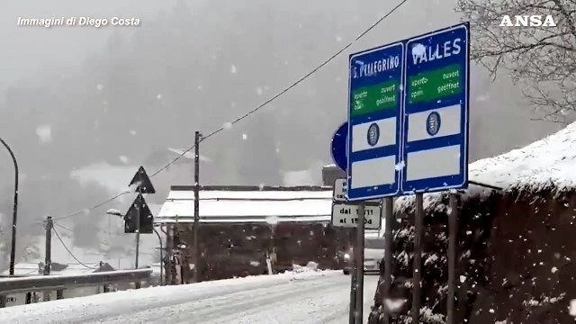 Maltempo, intense nevicate sulle Dolomiti bellunesi