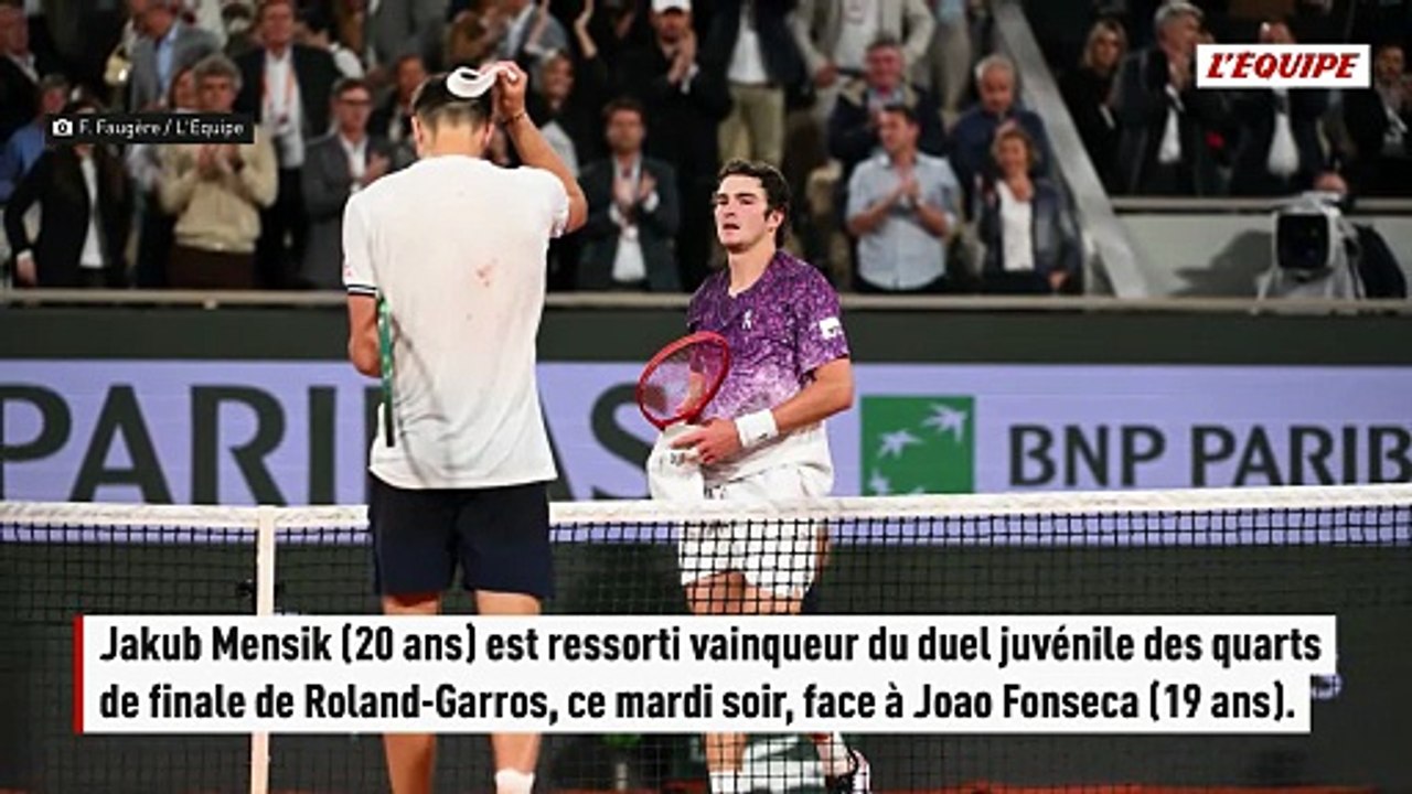 Jakub Mensik rejoint Alexander Zverev en demi-finales en dominant Joao Fonseca en trois sets - Roland-Garros (H)