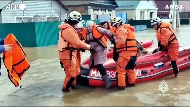 Russia, crolla una diga negli Urali: almeno 3 morti e 4mila evacuati