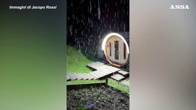 Maltempo, intense nevicate fuori stagione sulle Dolomiti bellunesi