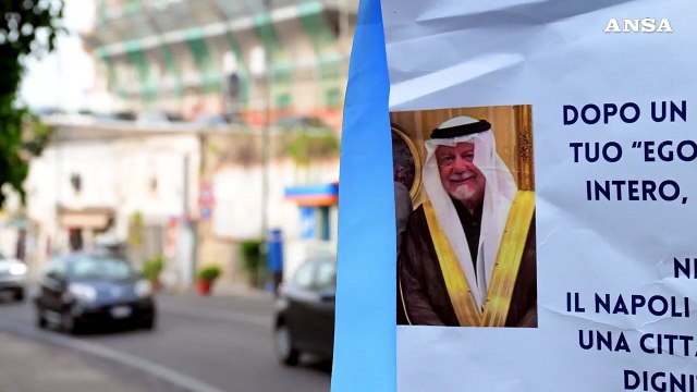 Napoli, manifesti dei tifosi contro De Laurentiis e squadra: Chiediamo rispetto