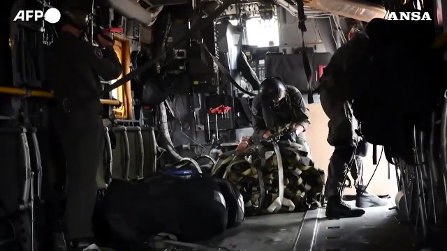 Israele, l'esercito rimuove i resti di missili iraniani