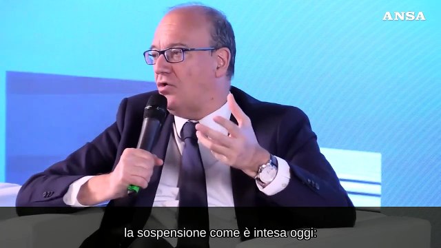 Scuola, Valditara: La sospensione non serve, meglio i servizi sociali