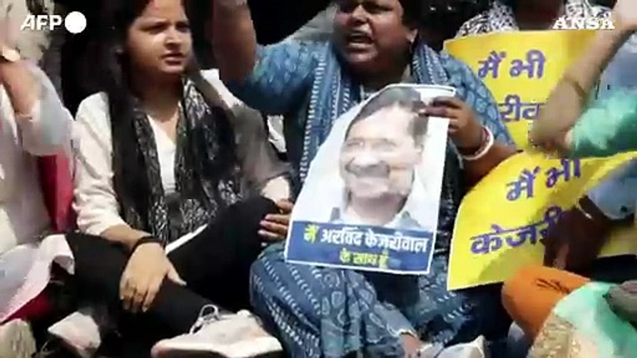 India, tensioni a Delhi dopo l'arresto del governatore Kejriwal