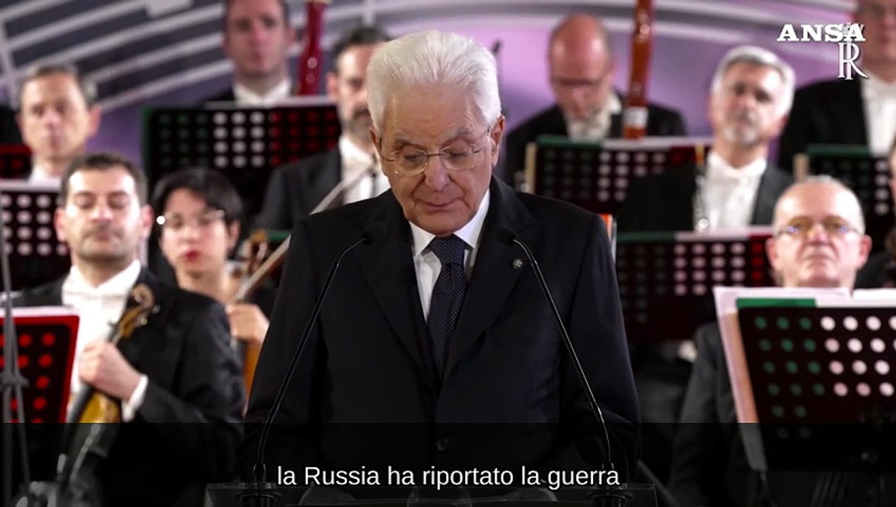 Mattarella: "Dalla Russia un'angosciosa corsa agli armamenti"