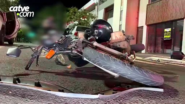 Motociclista fica ferido em forte acidente no bairro Coqueiral, em Cascavel