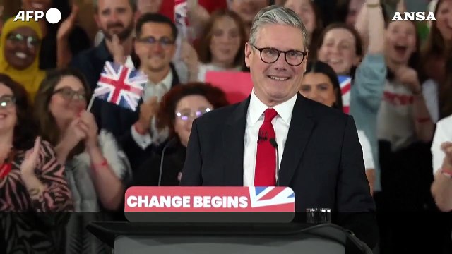 Elezioni Regno Unito, Keir Starmer esulta: Ce l'abbiamo fatta!