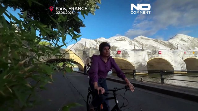 Parigi, danneggiata la gigantesca installazione 'caverna' dell'artista JR