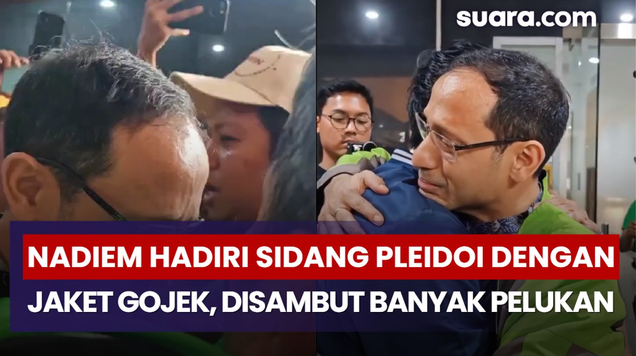 Nadiem Hadiri Sidang Pleidoi dengan Jaket Gojek, Disambut Banyak Pelukan