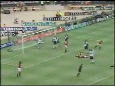 Eric cantona - Super goal manchester united vs liverpool