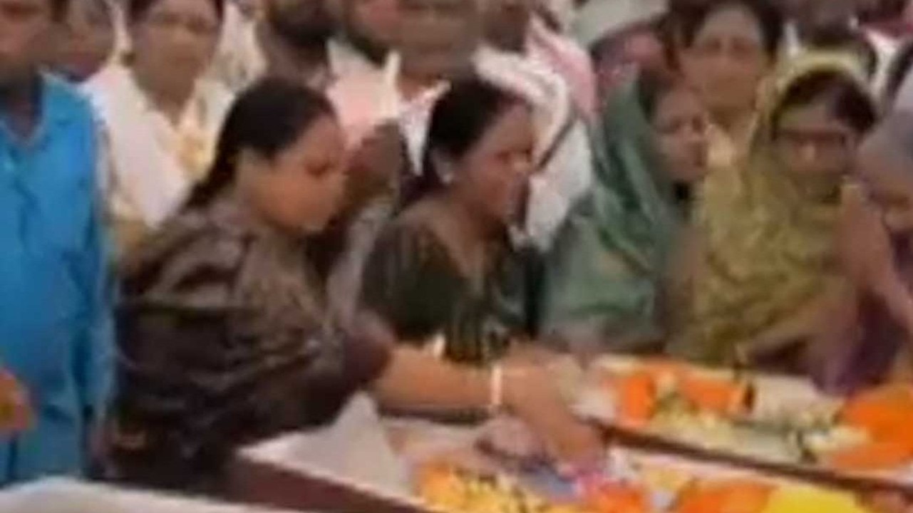 500 मीटर गहरी खाई में कार गिरने से परिवार के 4...