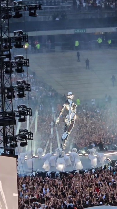 Entrée de The Weeknd au Stade de France 🔥