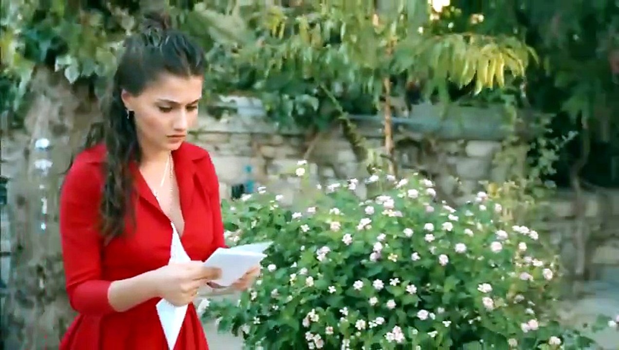 Sevgili Gecmis Episode 1 | Turkish Drama English Subtitles | Full Episode