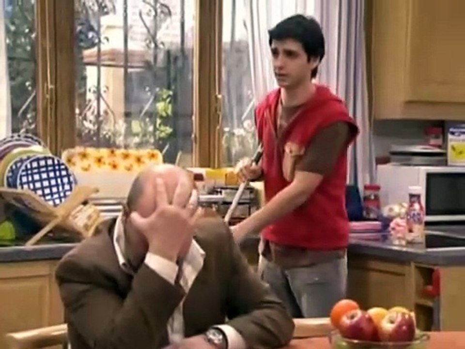 Los Serrano Clip (2)