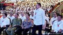 Momen Prabowo Sapa Kepala BGN Baru Nanik S Deyang