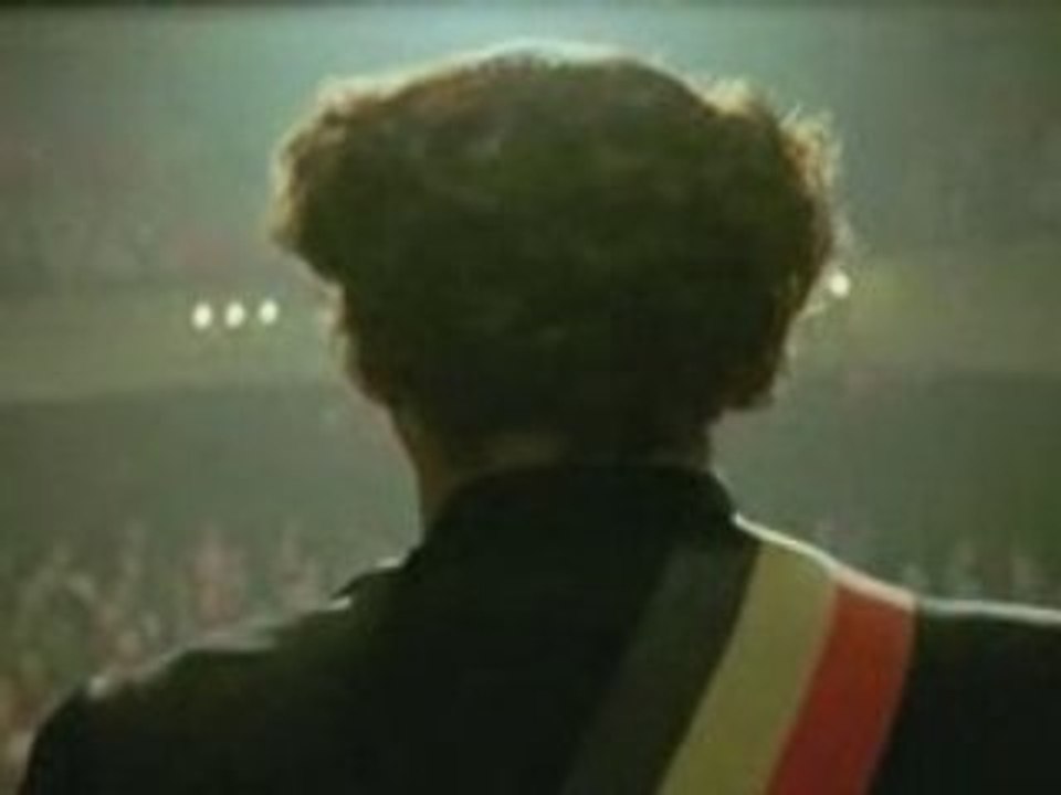 Coluche Teaser