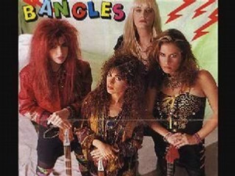 Walk like an egyptian-Bangles, par Astra