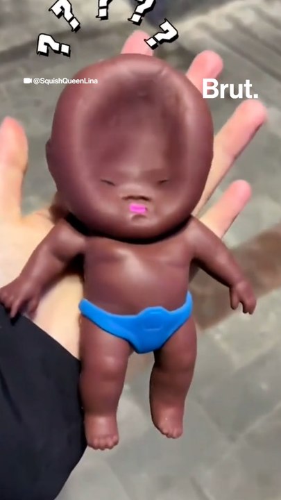 Des sévices sur une poupée noire contre le stress. Cette trend TikTok crée la polémique.