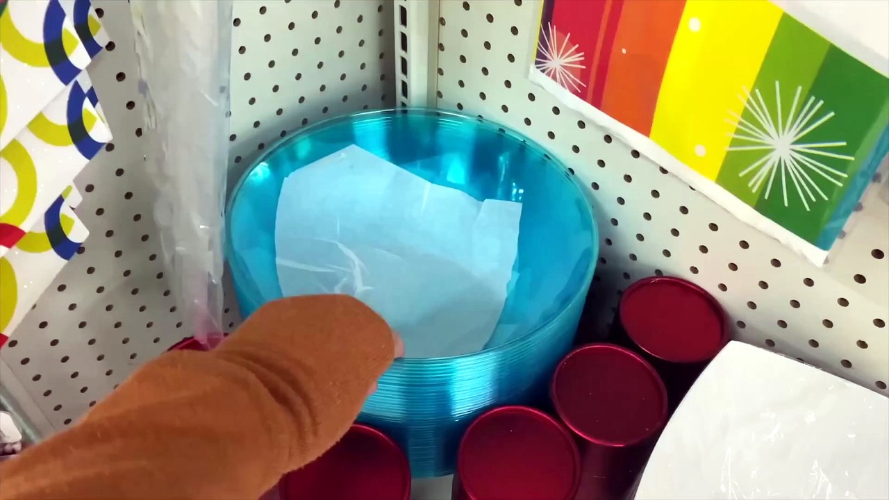 Everyone Will Be Buying Dollar Store Bowls When They See This Genius Living Room Idea!