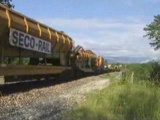 Train de travaux le 18 6 2008 viaduc de Saint Lattier ( 38 )