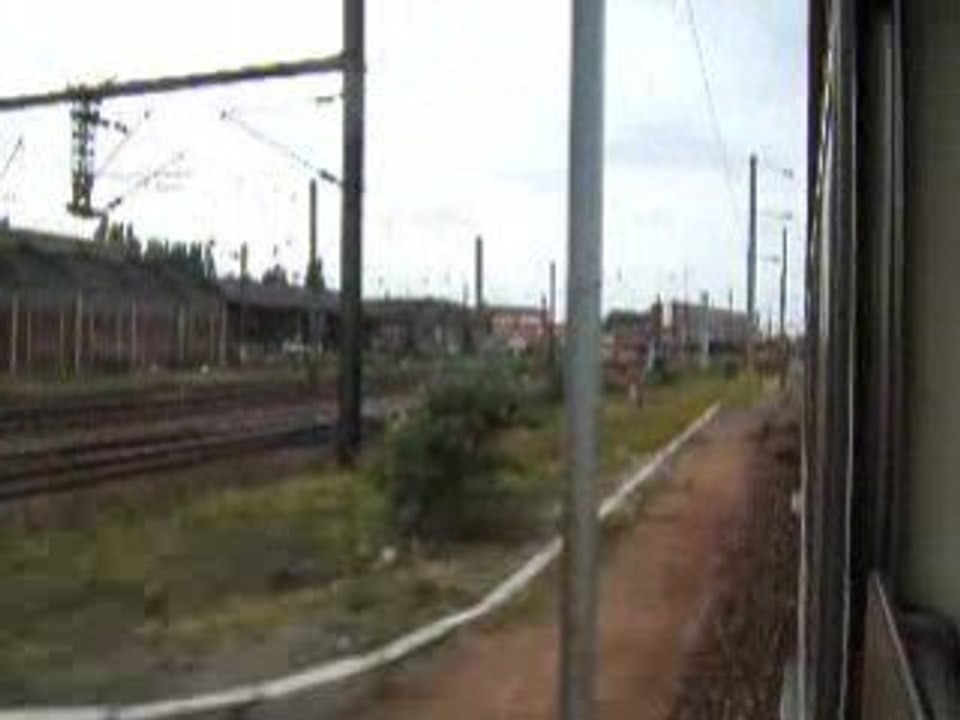 train à l'entrée de douai