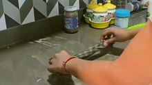 कॉफी गिरी, काम बढ़ा, फिर बनाई पानी की मिर्ची! 🌶️