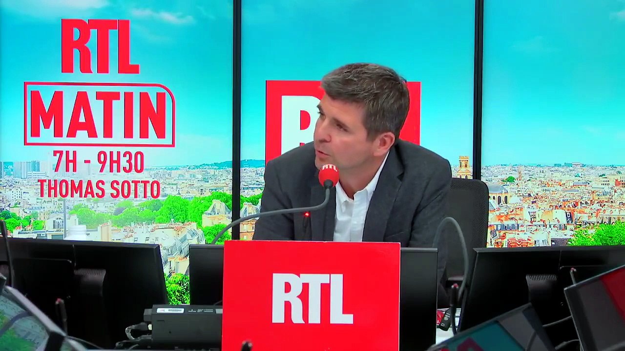 Le secrétaire général du syndicat Alliance Police Nationale accuse le ministre de l'Intérieur 'd'avoir menti' après les violences lors de la victoire du PSG