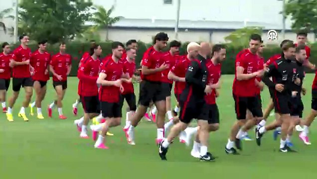 A Milli Futbol Takımı ilk antrenmanını yaptı