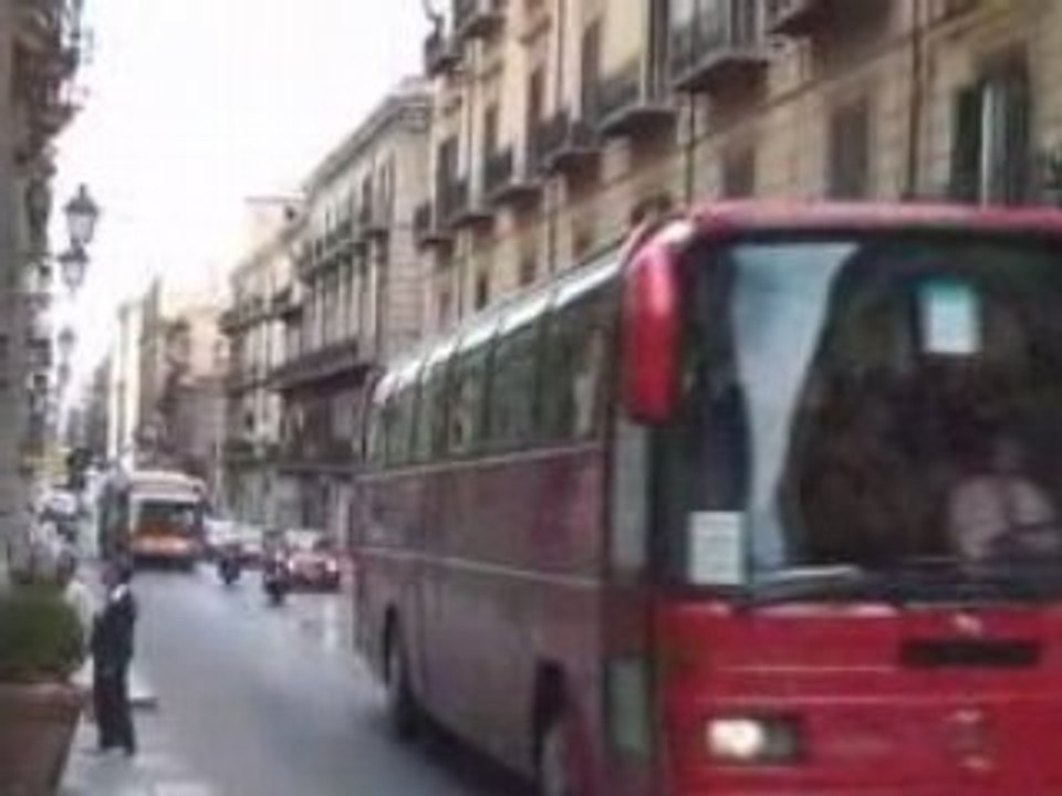Palermo Sokakları ve Ballaro Market..