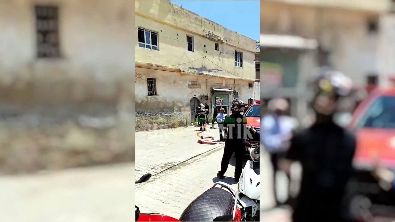 Şanlıurfa Haliliye’de Yangın: İtfaiye Kapıyı Kırarak Müdahale Etti