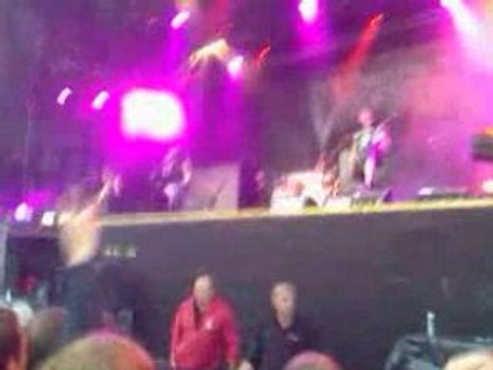 Bullet for my valentine - Tears don't fall Live @ RIP2008