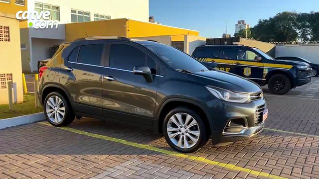 Jovem de 18 anos é preso com drogas em carro de aplicativo de caronas na BR-277