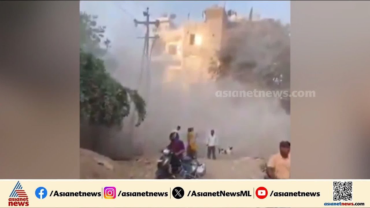 ദില്ലിയിൽ നാല് നില കെട്ടിടം തകർന്നുവീണു; ആളുകളെ...