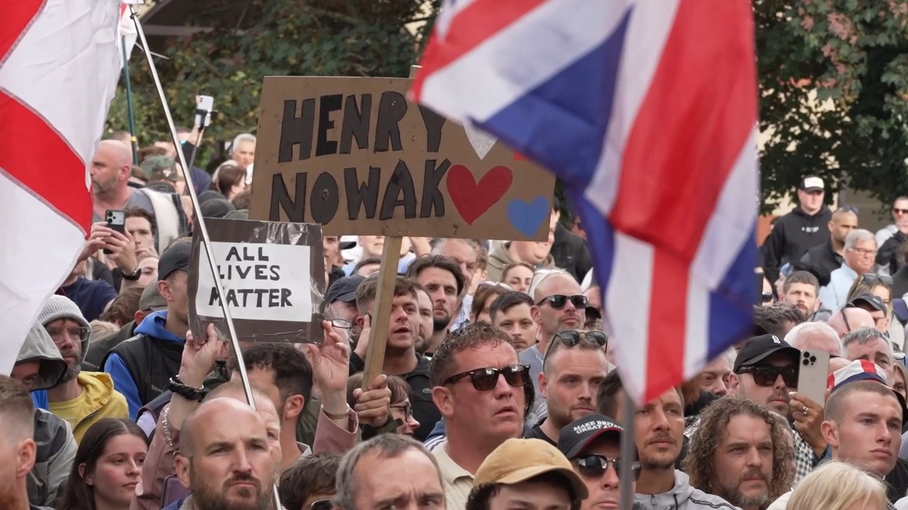 Farage Defends Remarks Over Henry Nowak Case After PM Criticism