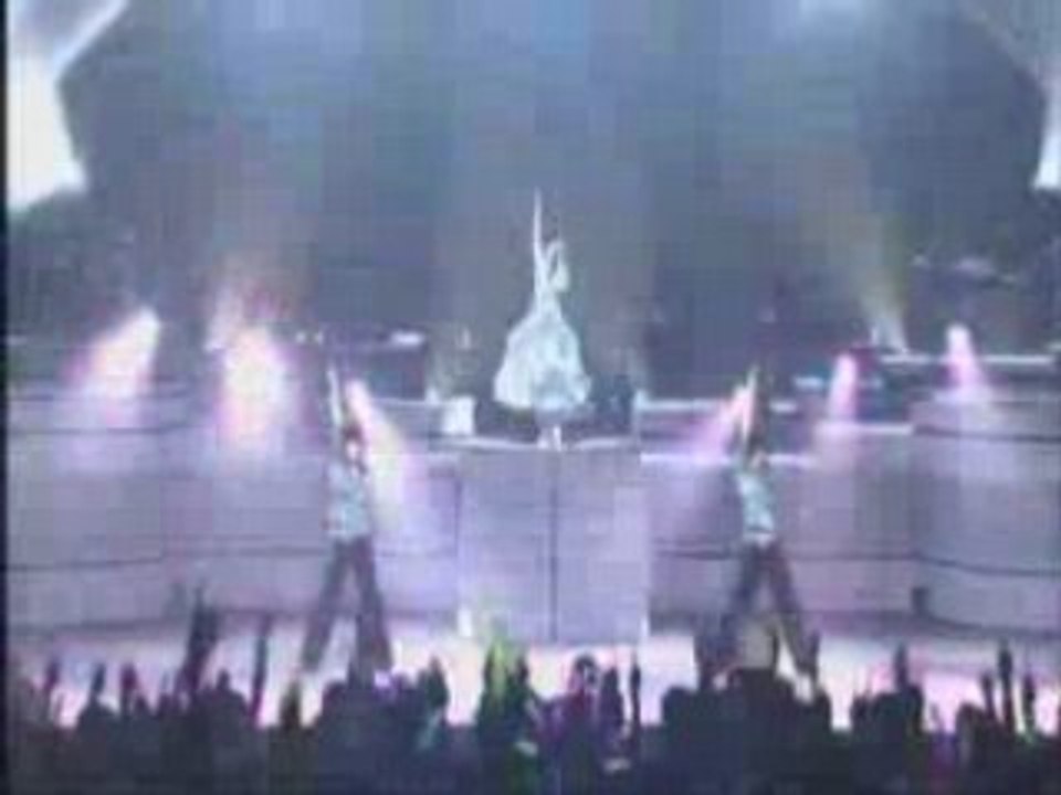 Aya Matsuura - Concert Double Rainbow Parte 9