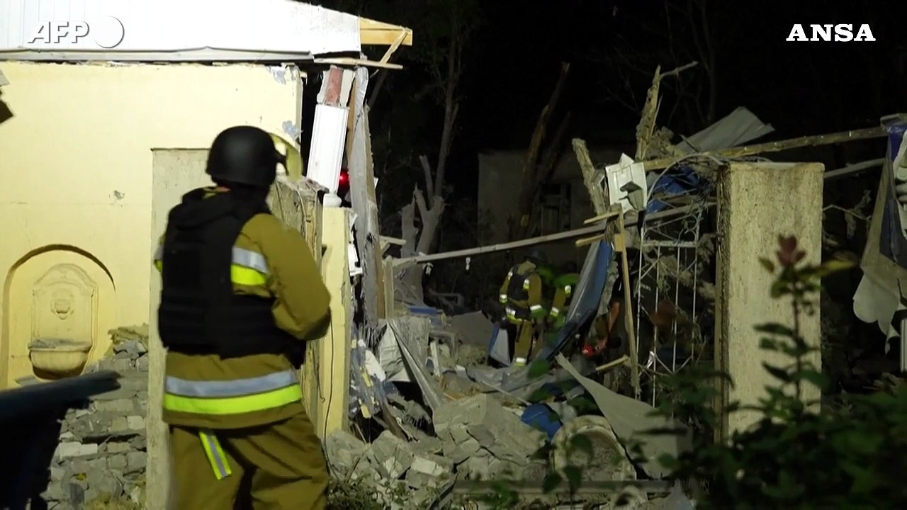 Ucraina, bombe russe su un albergo a Kramatorsk: due giornalisti feriti