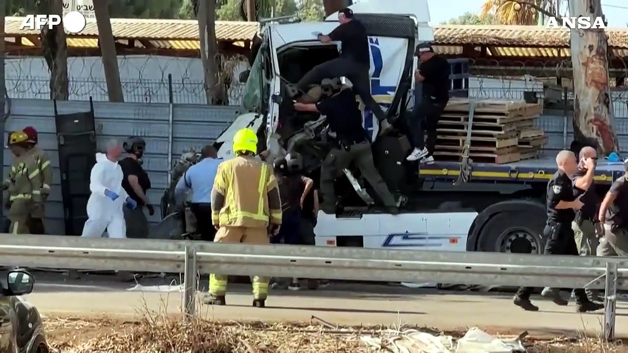 Camion contro passanti a nord di Tel Aviv, oltre 40 feriti