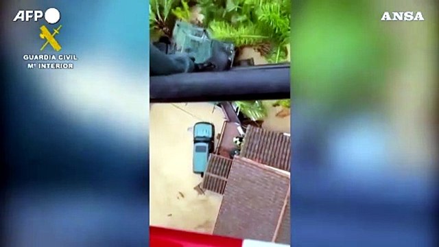 Oltre 50 morti in Spagna per le piogge torrenziali, Valencia l'area piu' colpita