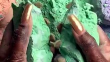 Satisfying ASMR: Crushing Emerald Dust Block 💎✨