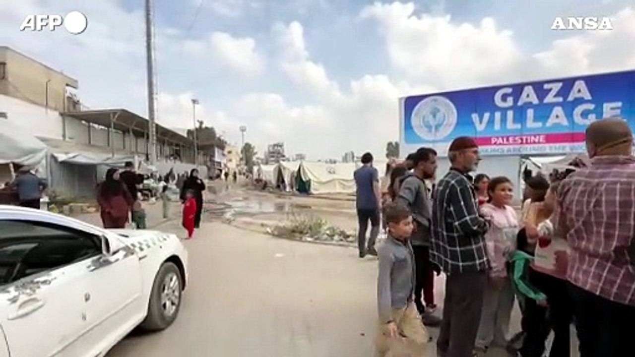 Gaza, i bambini ricevono la seconda dose di vaccino contro la poliomielite