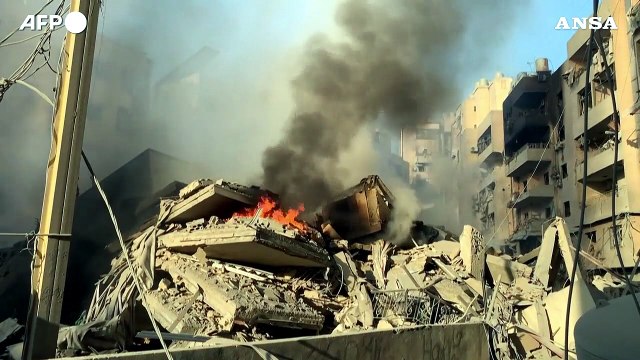 Beirut, i bombardamenti israeliani notturni sulla zona sud